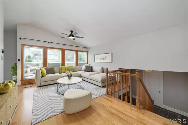 1113 Spencer RD, St Peters, MO 63376