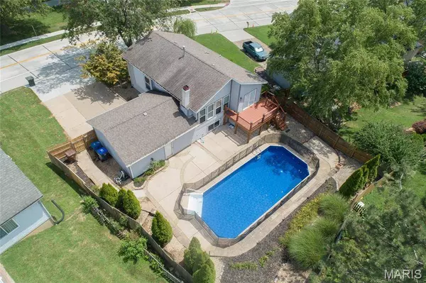 1113 Spencer RD, St Peters, MO 63376