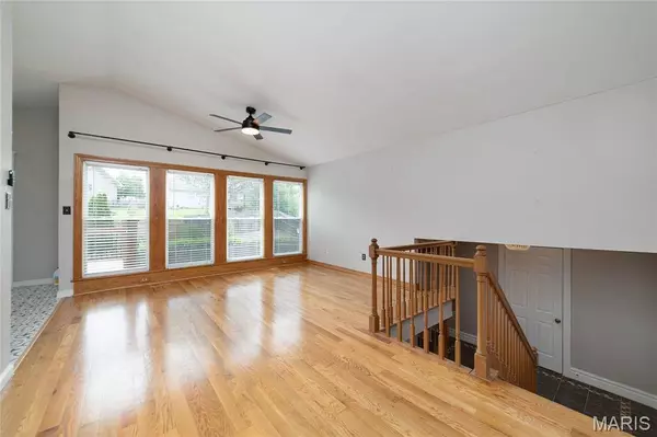 1113 Spencer RD, St Peters, MO 63376