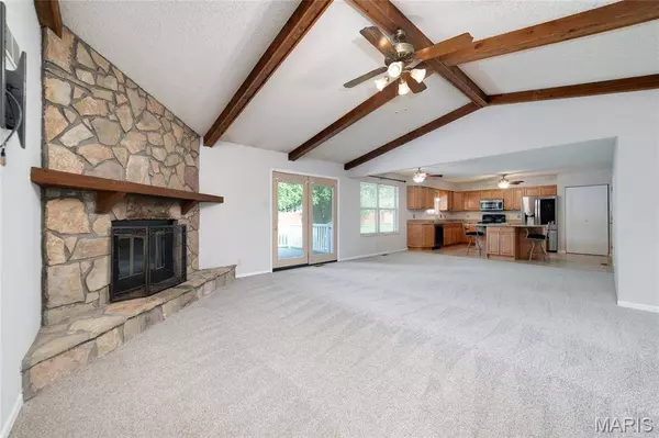 5 Lake Superior DR, St Peters, MO 63376