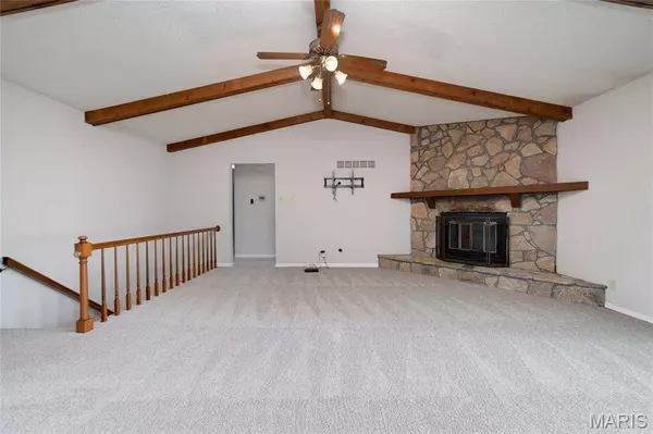 5 Lake Superior DR, St Peters, MO 63376