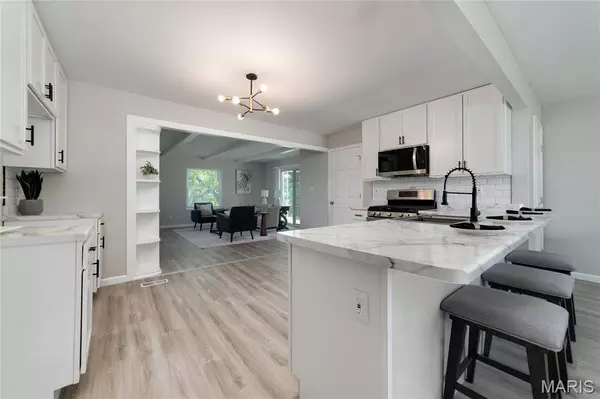 1714 Foley DR, Dellwood, MO 63136