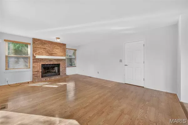 23 Vineyards CT, St Charles, MO 63304