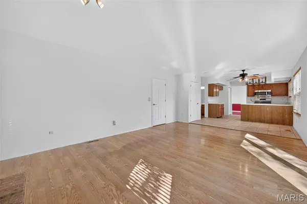 23 Vineyards CT, St Charles, MO 63304