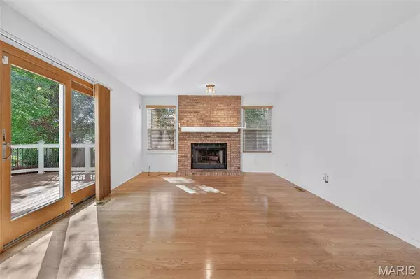 23 Vineyards CT, St Charles, MO 63304