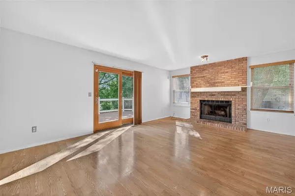 23 Vineyards CT, St Charles, MO 63304