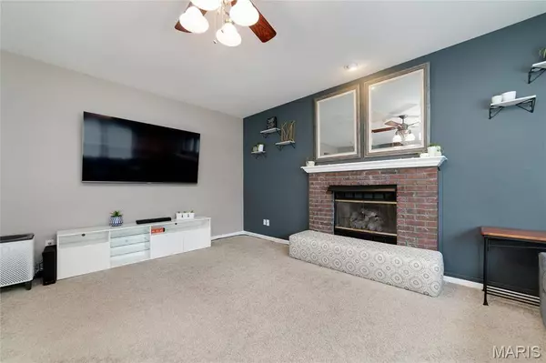 1441 Schoal Creek DR, St Peters, MO 63366