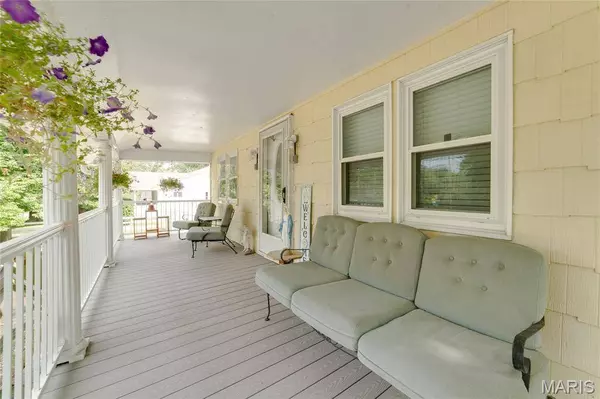 1401 Charlotte DR, St Louis, MO 63135