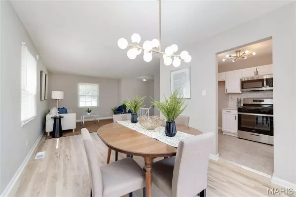 12036 Mendoza AVE, Hazelwood, MO 63138