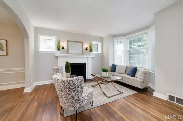 6911 Reder AVE, Northwoods, MO 63121