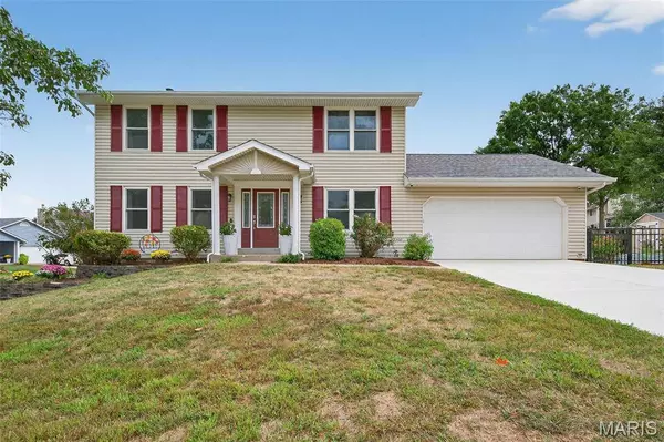 1106 Claycrest DR, St Charles, MO 63304