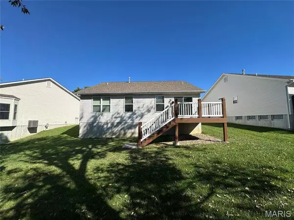 104 Dornoch DR, St Charles, MO 63301