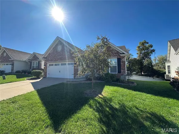 104 Dornoch DR, St Charles, MO 63301