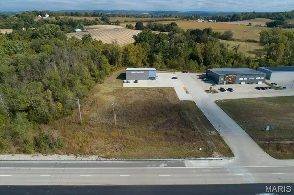 2999 Recreation DR, Washington, MO 63090