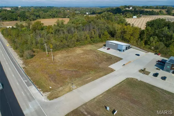 2999 Recreation DR, Washington, MO 63090