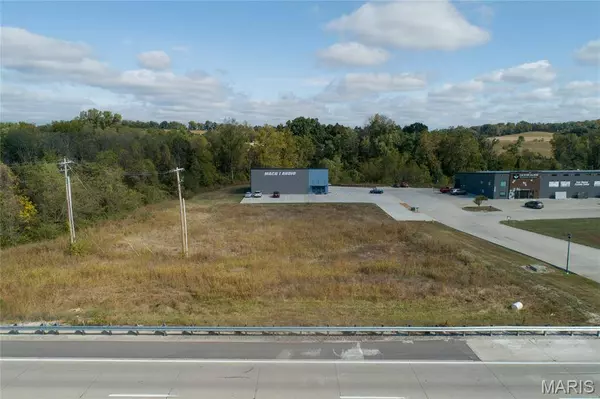 2999 Recreation DR, Washington, MO 63090