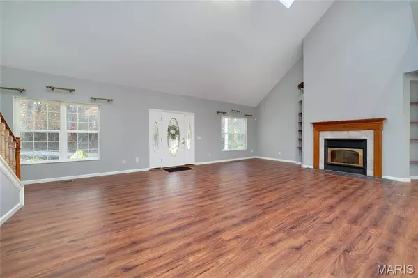 27431 Lee CT, Warrenton, MO 63383