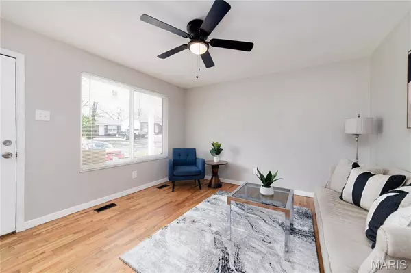 10430 Castle Drive, St Louis, MO 63136