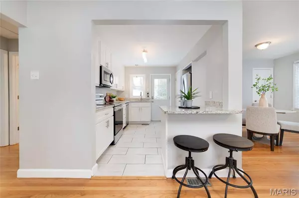 206 Eldridge AVE, Rock Hill, MO 63119