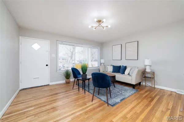 2206 Berwyn DR, St Louis, MO 63136