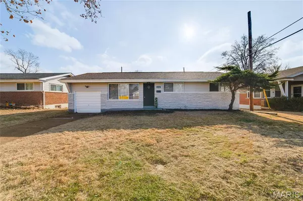 2206 Berwyn DR, St Louis, MO 63136