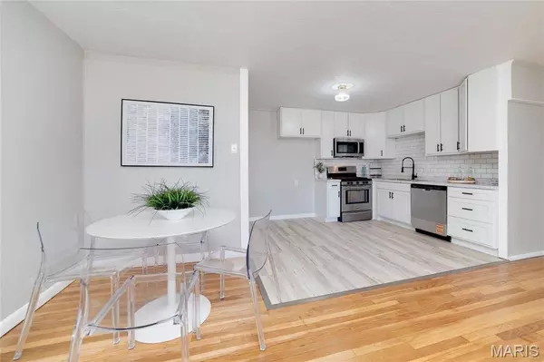 2206 Berwyn DR, St Louis, MO 63136