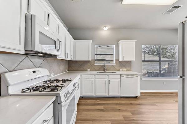 164 Ashwood S, Kyle, TX 78640