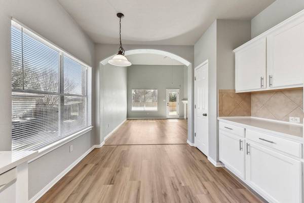 164 Ashwood S, Kyle, TX 78640