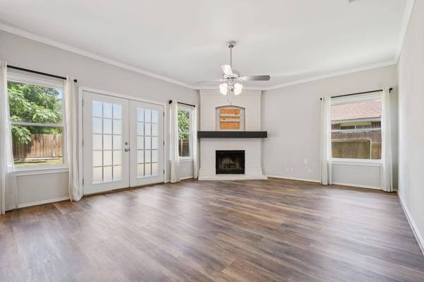 1106 Red Bird DR, Cedar Park, TX 78613