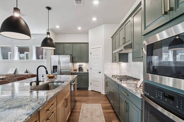 6001 Mc Murtry ST, Austin, TX 78747