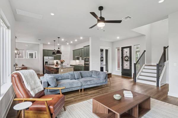 6001 Mc Murtry ST, Austin, TX 78747