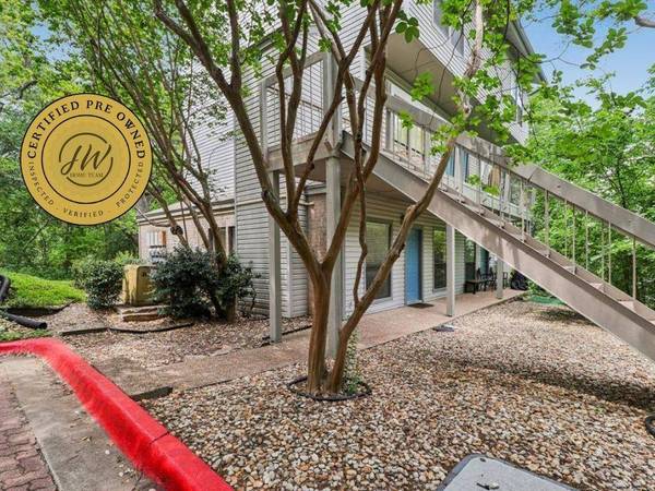 802 S 1st St #121, Austin, TX 78704