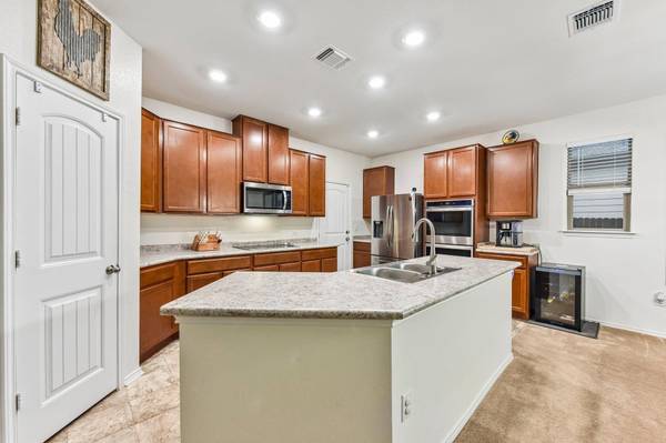 1614 Dragonfly LOOP, Bastrop, TX 78602