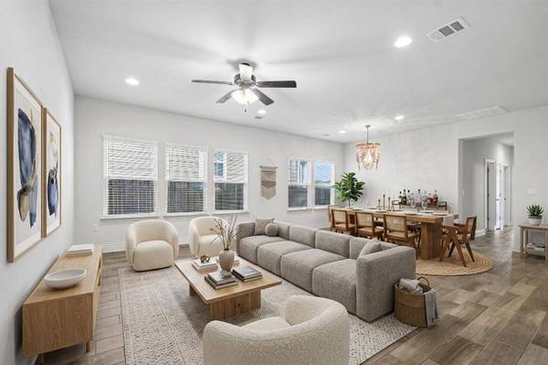 10213 Forest Grove Dr, Austin, TX 78747-1809