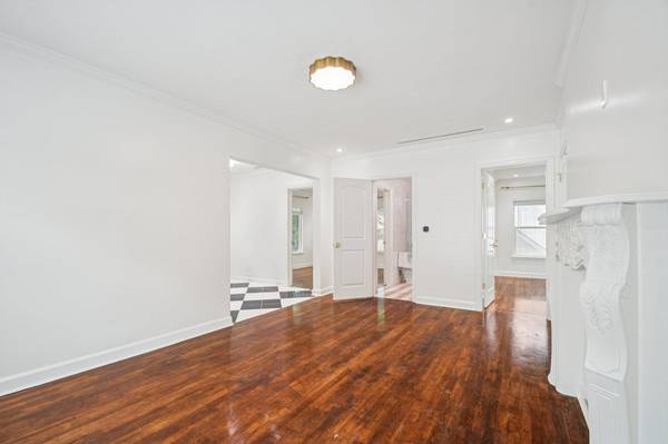1205 Alta Vista Ave #B, Austin, TX 78704