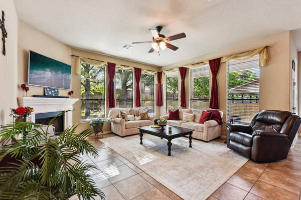 1353 Talley LOOP, Buda, TX 78610