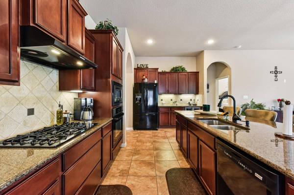 1353 Talley LOOP, Buda, TX 78610