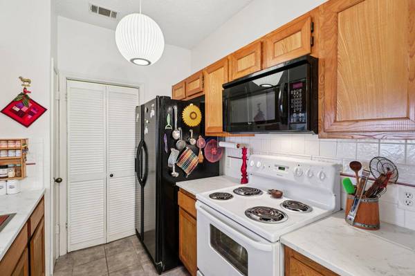 802 S 1st ST #121, Austin, TX 78704