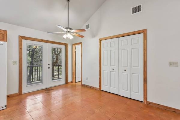 2141 S Rainbow Ranch RD, Wimberley, TX 78676
