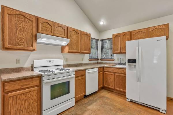 2141 S Rainbow Ranch RD, Wimberley, TX 78676