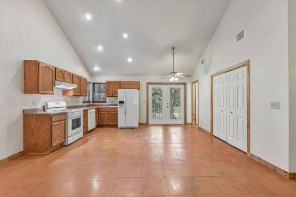 2141 S Rainbow Ranch RD, Wimberley, TX 78676