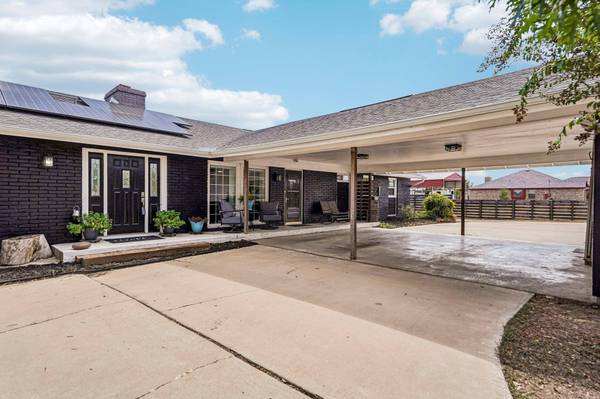 140 Family CIR, Hutto, TX 78634