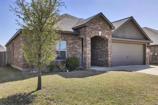 1813 Golden Gate Drive, Crowley, TX 76036