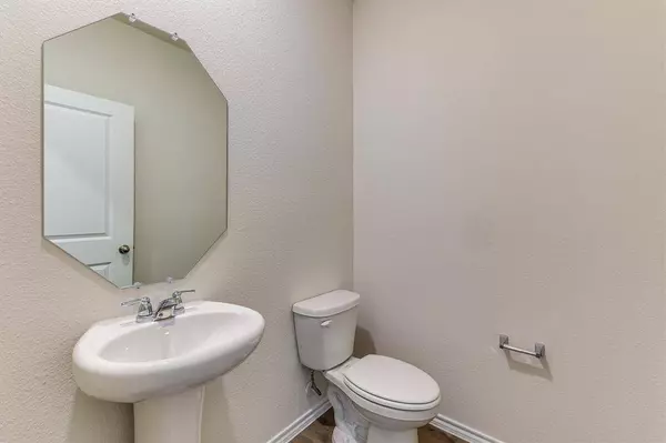 4930 Pelican Way, Crandall, TX 75114