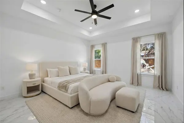 120 E Woodell Drive, Glenn Heights, TX 75154