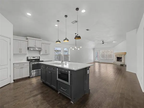 924 Blue Quail Run, Glenn Heights, TX 75154