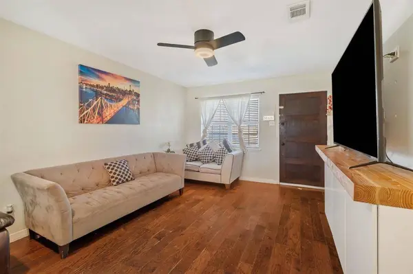 2320 Meadow Lark, Irving, TX 75060