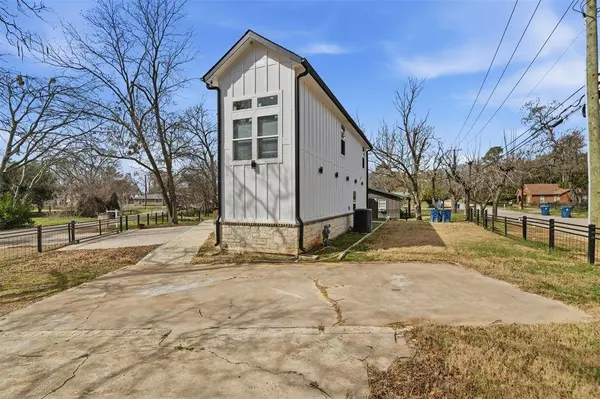 521 York Street, Athens, TX 75751