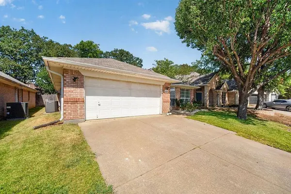 4413 Slick Rock Chase, Fort Worth, TX 76040