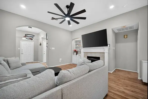 4413 Slick Rock Chase, Fort Worth, TX 76040